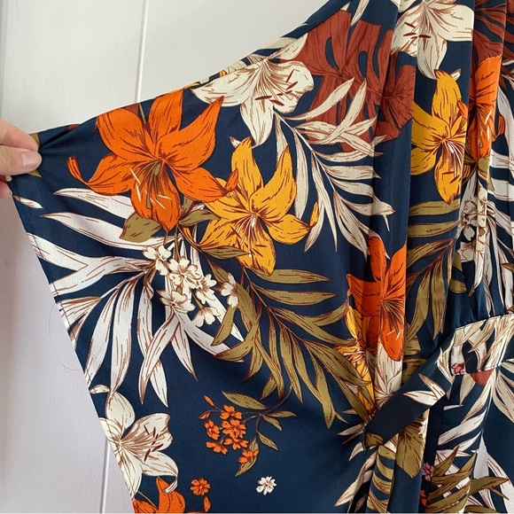 NEW Lulu’s Take a Holiday Navy Blue Tropical Print Maxi Dress Tie Waist Belted - Picture 13 of 15